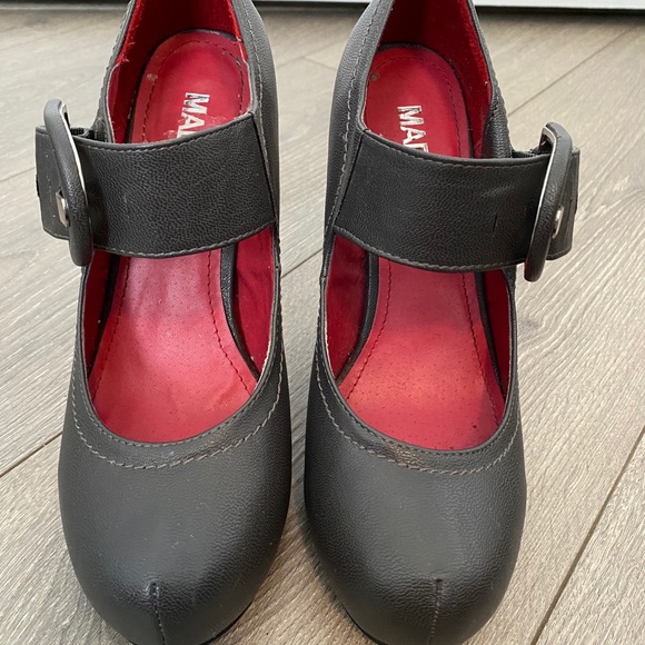 Madden Pumps - Picture 3 of 3